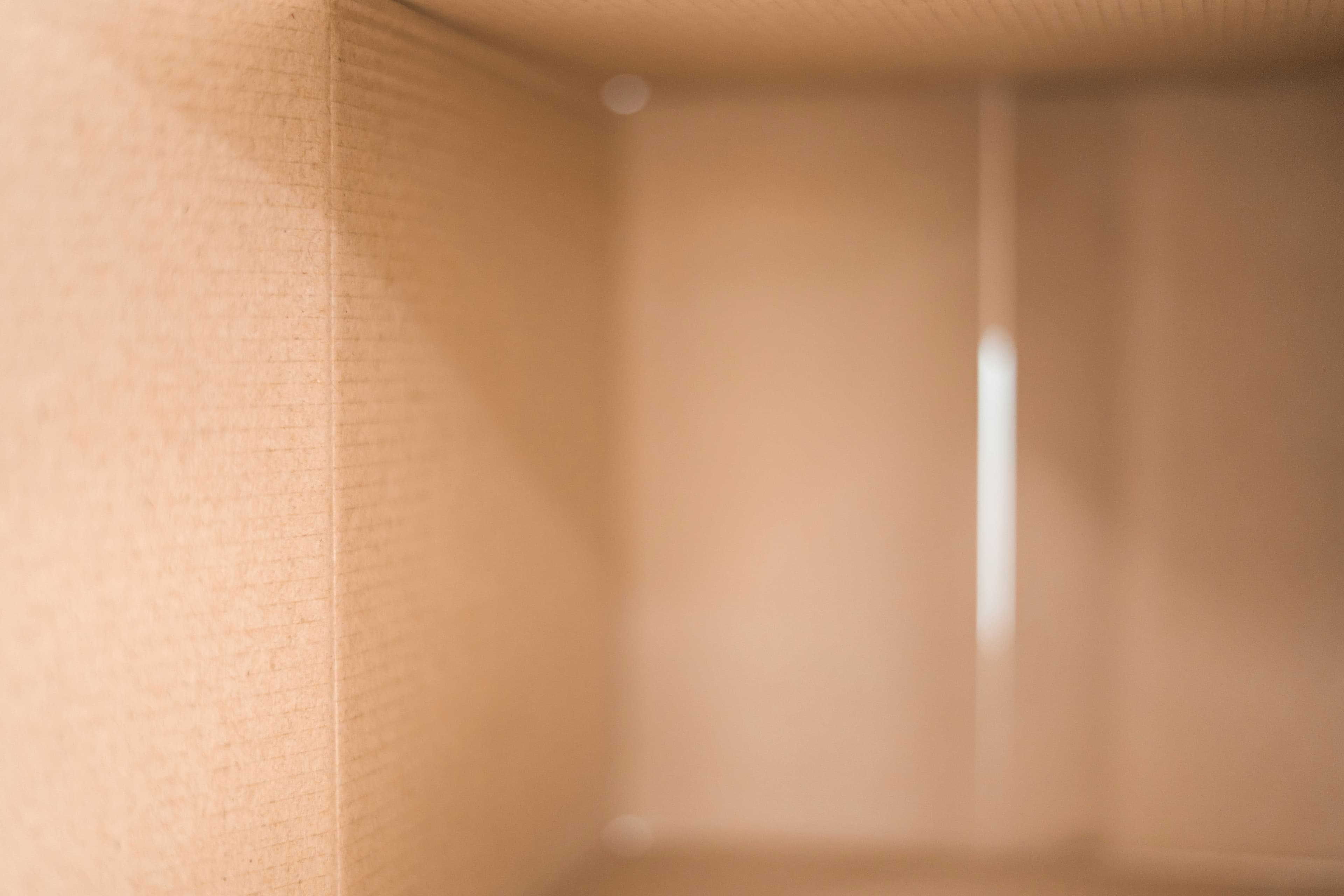 Tomt och nystädat rum redo för inflyttning